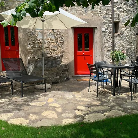Medieval Mountain Oasis With A Private Garden And Incredible Mountain View Chata *